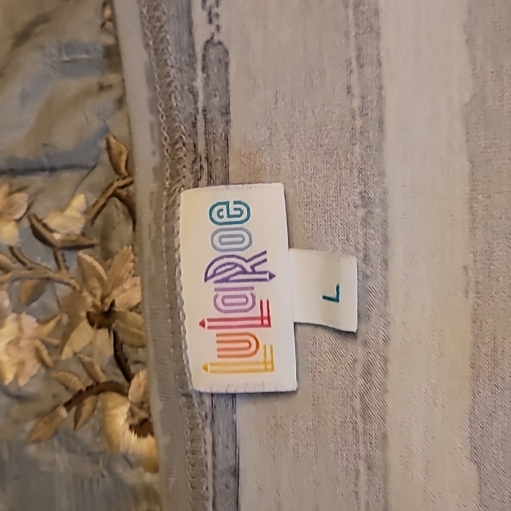 LulaRoe - Picture 2 of 2